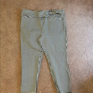 Women’s Checkered Capris